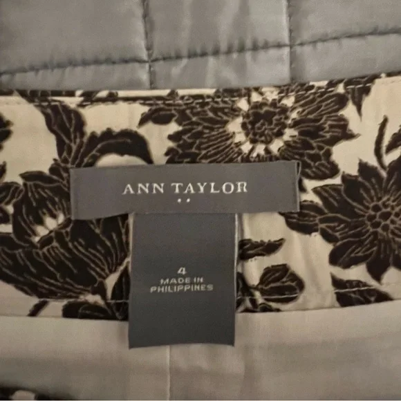 Ann Taylor size 4 brown and cream skirt - Picture 3 of 7